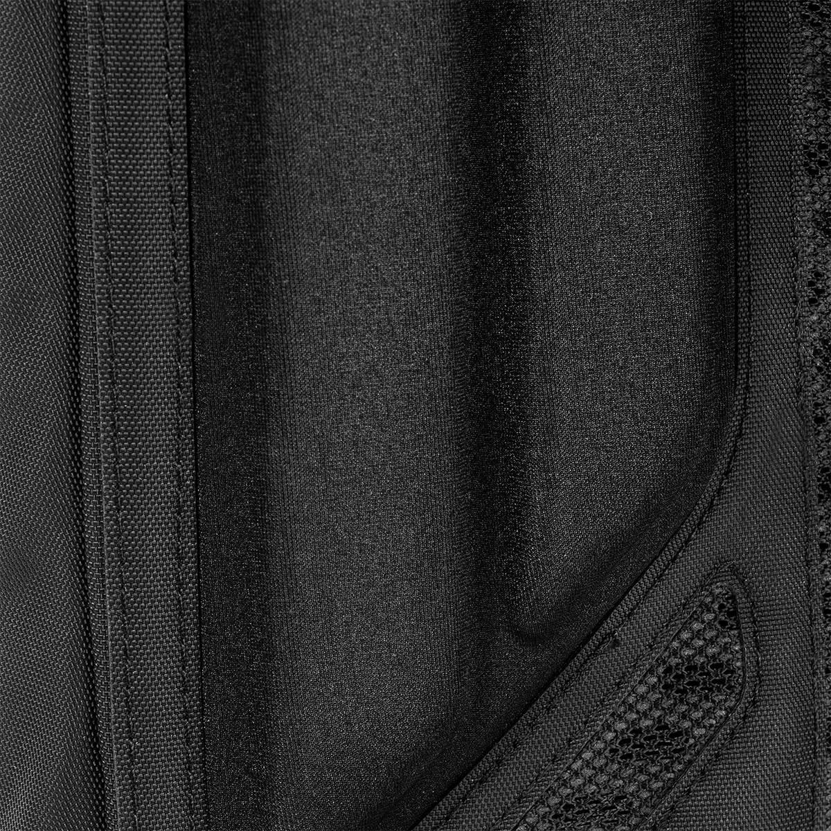 paragon-hydration-pack-t1 Paragon_Black_Texture.png